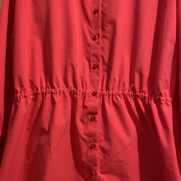 Hilary MacMillan Barbie - Picture 3 of 10